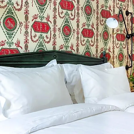 Hotel De Conde 4*