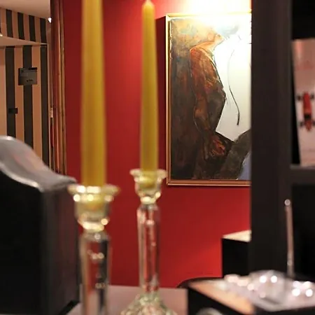 De Conde 4*