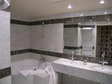 De Conde Otel Paris